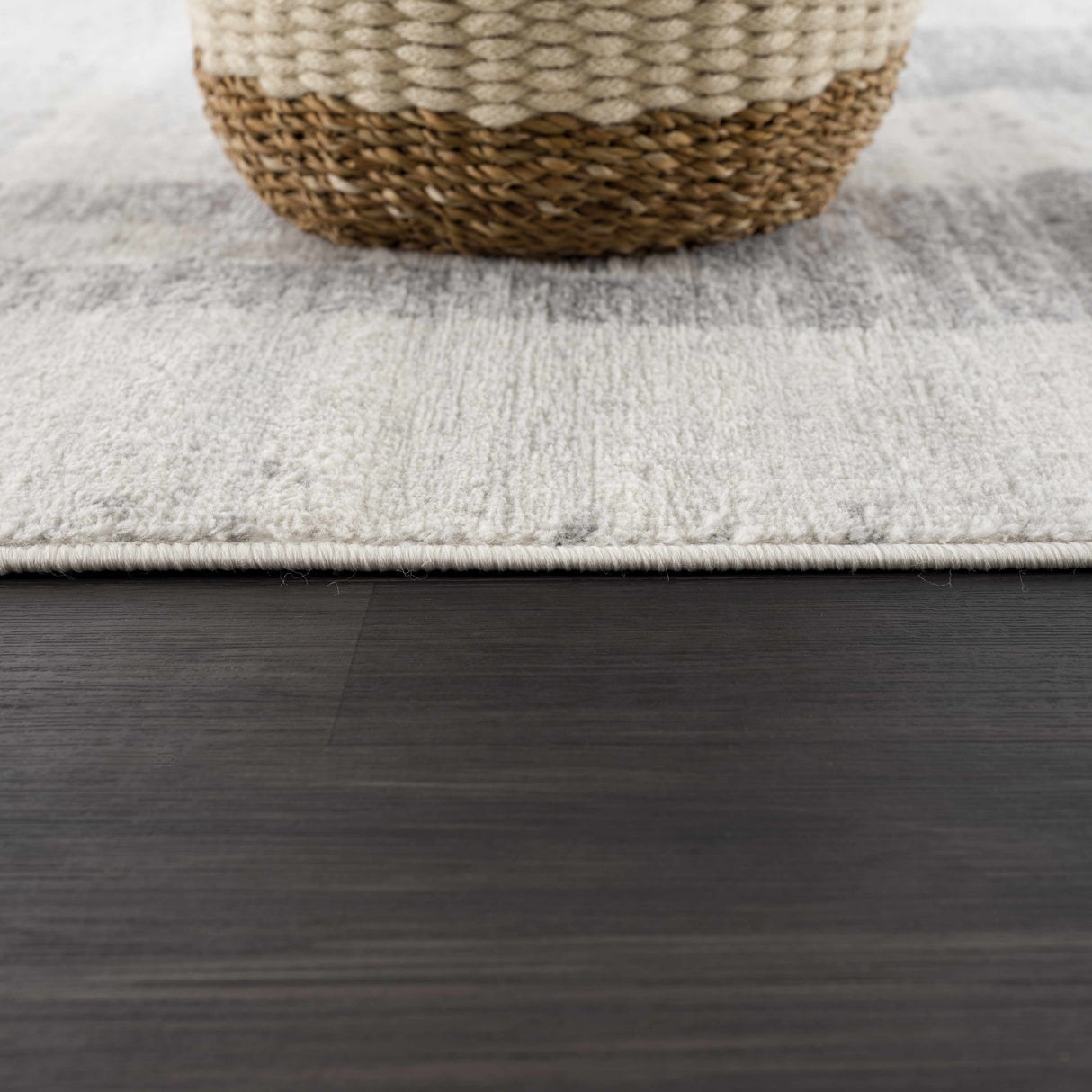 Tigria Ivory 2316 Area Rug - Clearance