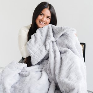 Faux Fur XL Throw Blankets by Saranoni