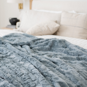 Faux Fur Throw Blankets by Saranoni