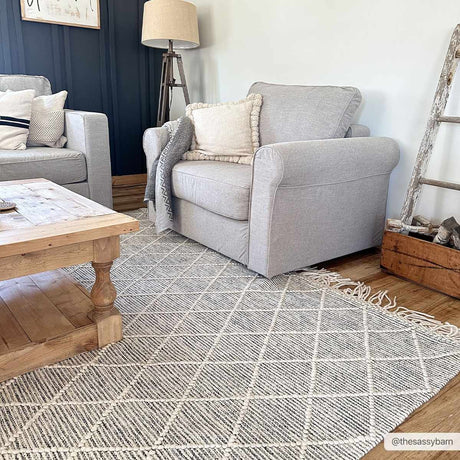 Ezria Wool Rug with Tassels - Clearance
