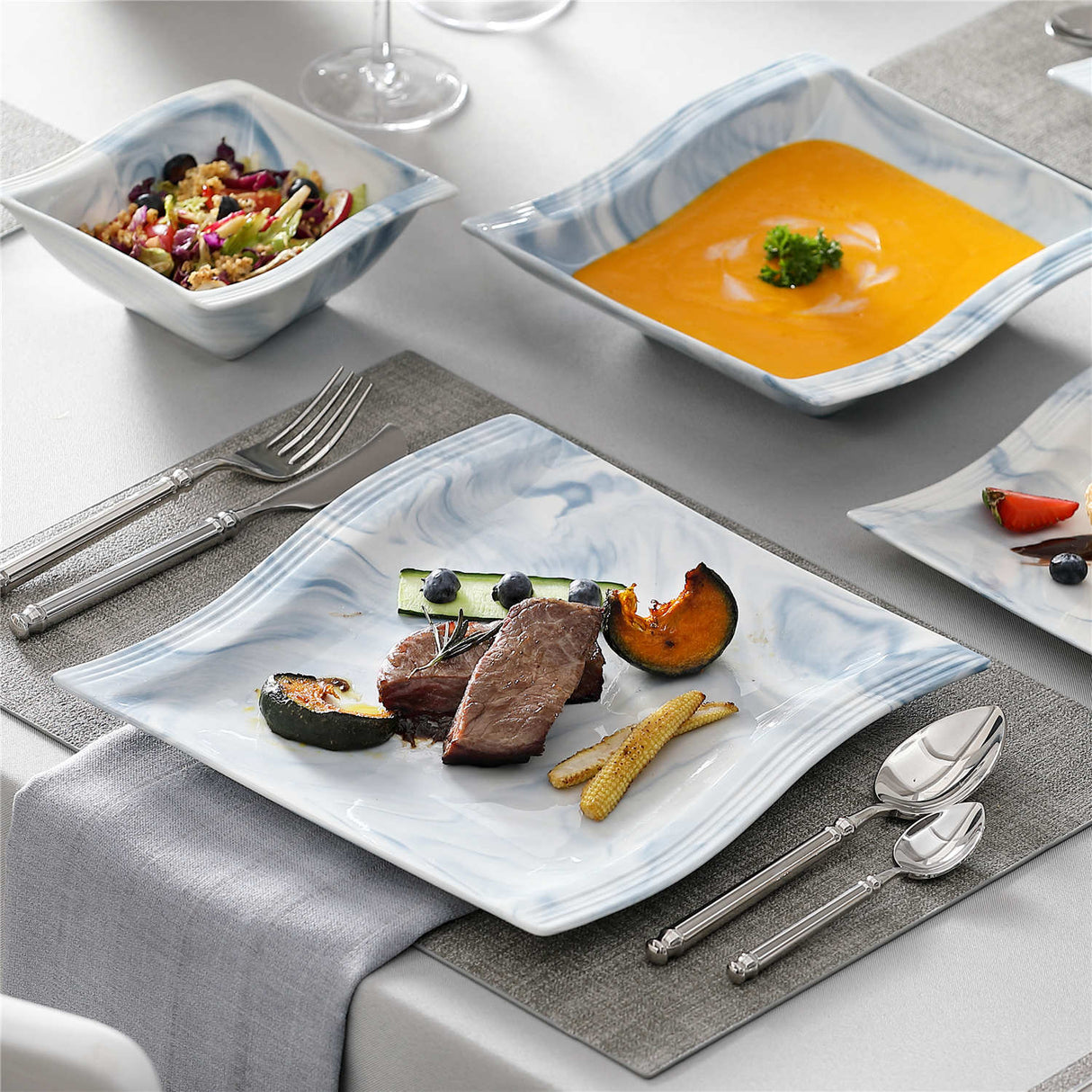 Flora 26 Piece Dinnerware Set