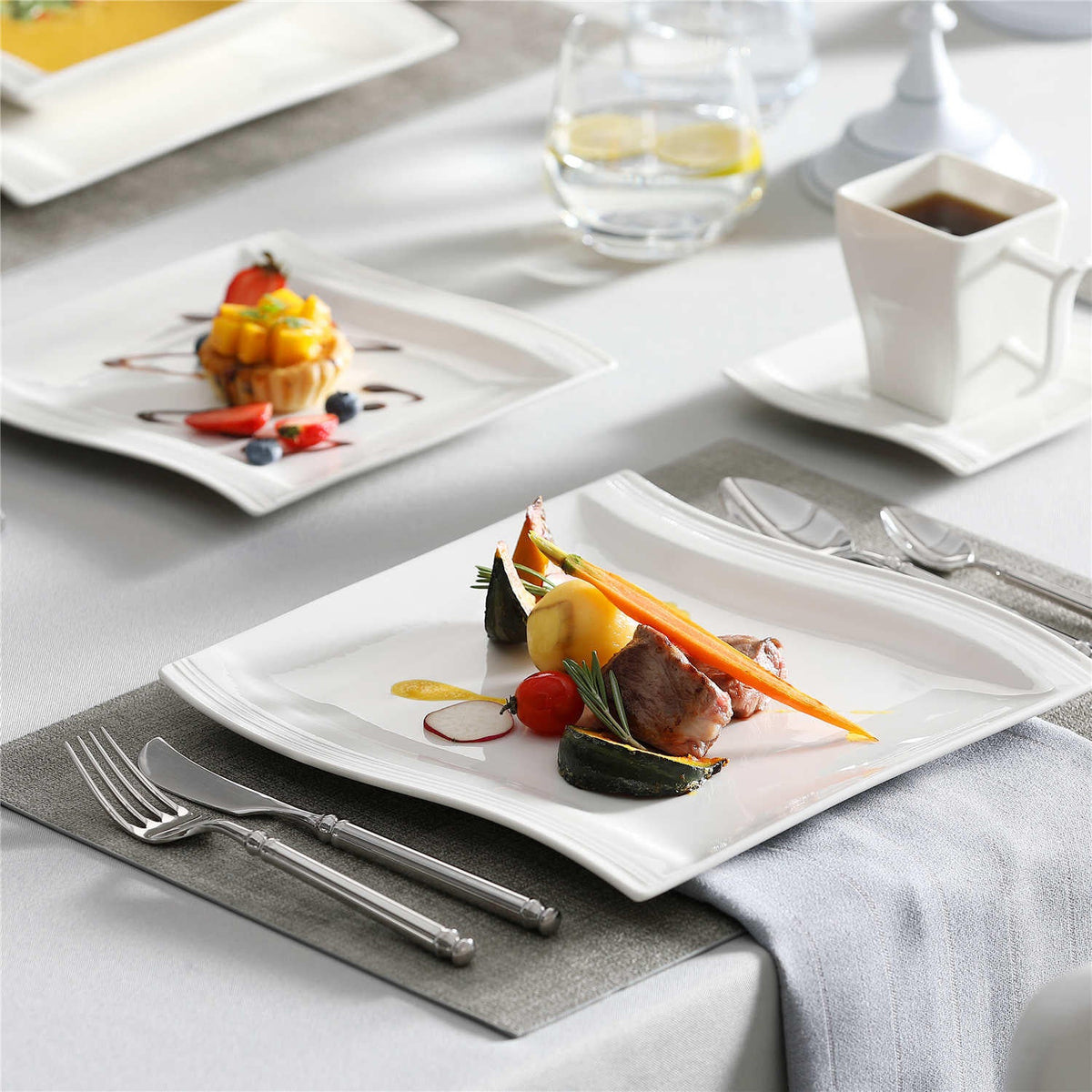 Flora Marble Blue 30 Piece Dinnerware Set