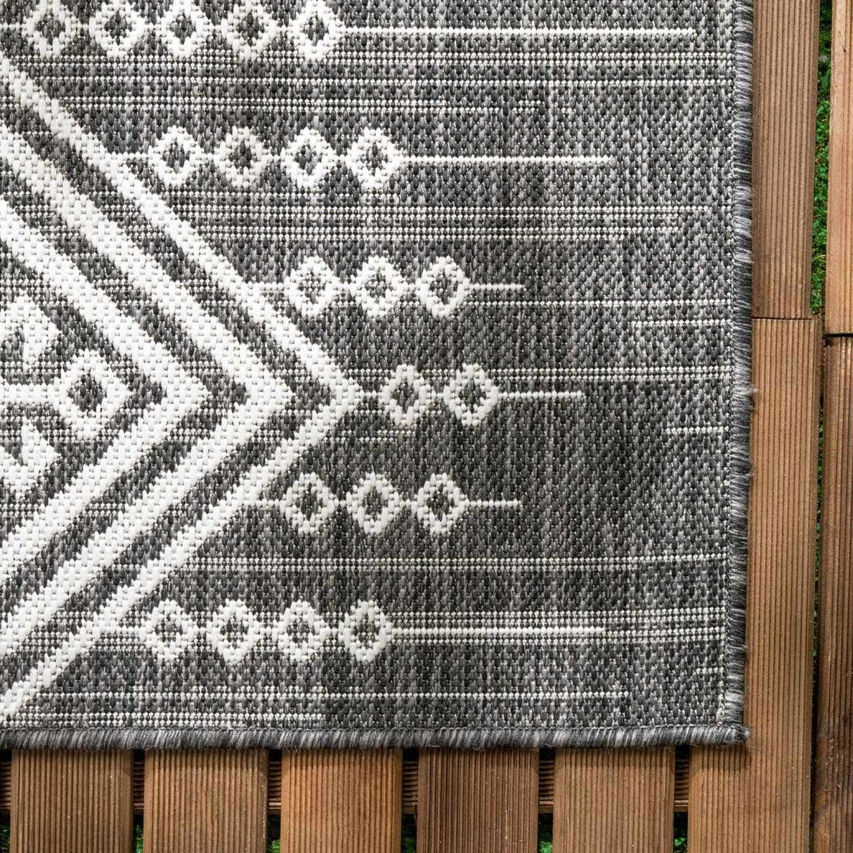 Frankville Black&White All Over Performance Rug