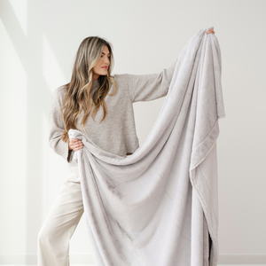 Lush Throw Blankets by Saranoni