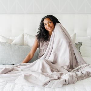 Lush XL Throw Blankets by Saranoni