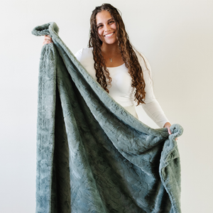 Faux Fur Throw Blankets by Saranoni