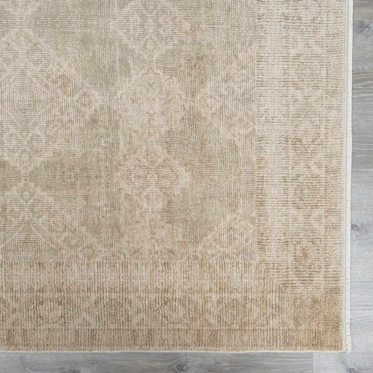 Fetscher IV Vintage Damask Area Rug