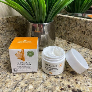 derma e Anti-Acne Oil Control Matte Moisturizer 2oz - New