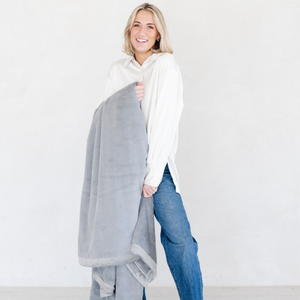 Lush XL Throw Blankets by Saranoni