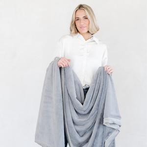 Lush XL Throw Blankets by Saranoni