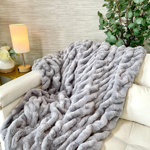 Gray Faux Fur Blanket - Medium: 50"x60"