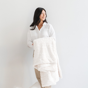 Faux Fur Throw Blankets by Saranoni