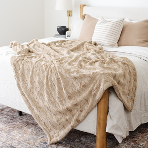 Faux Fur XL Throw Blankets by Saranoni