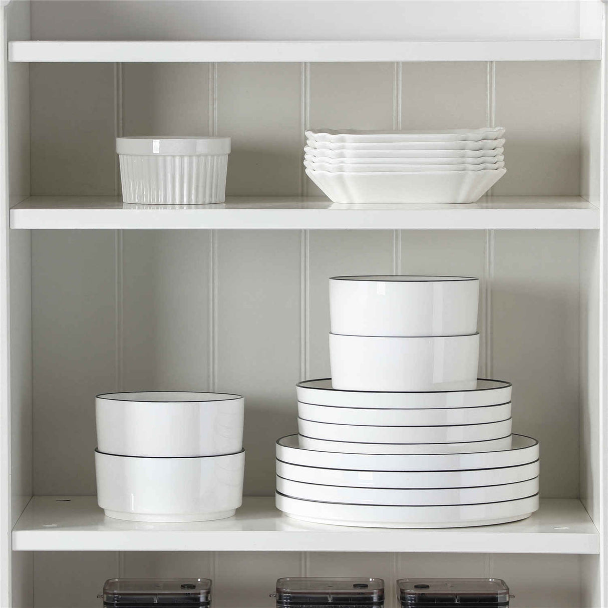 Leah 24 Piece Dinnerware Set for 8