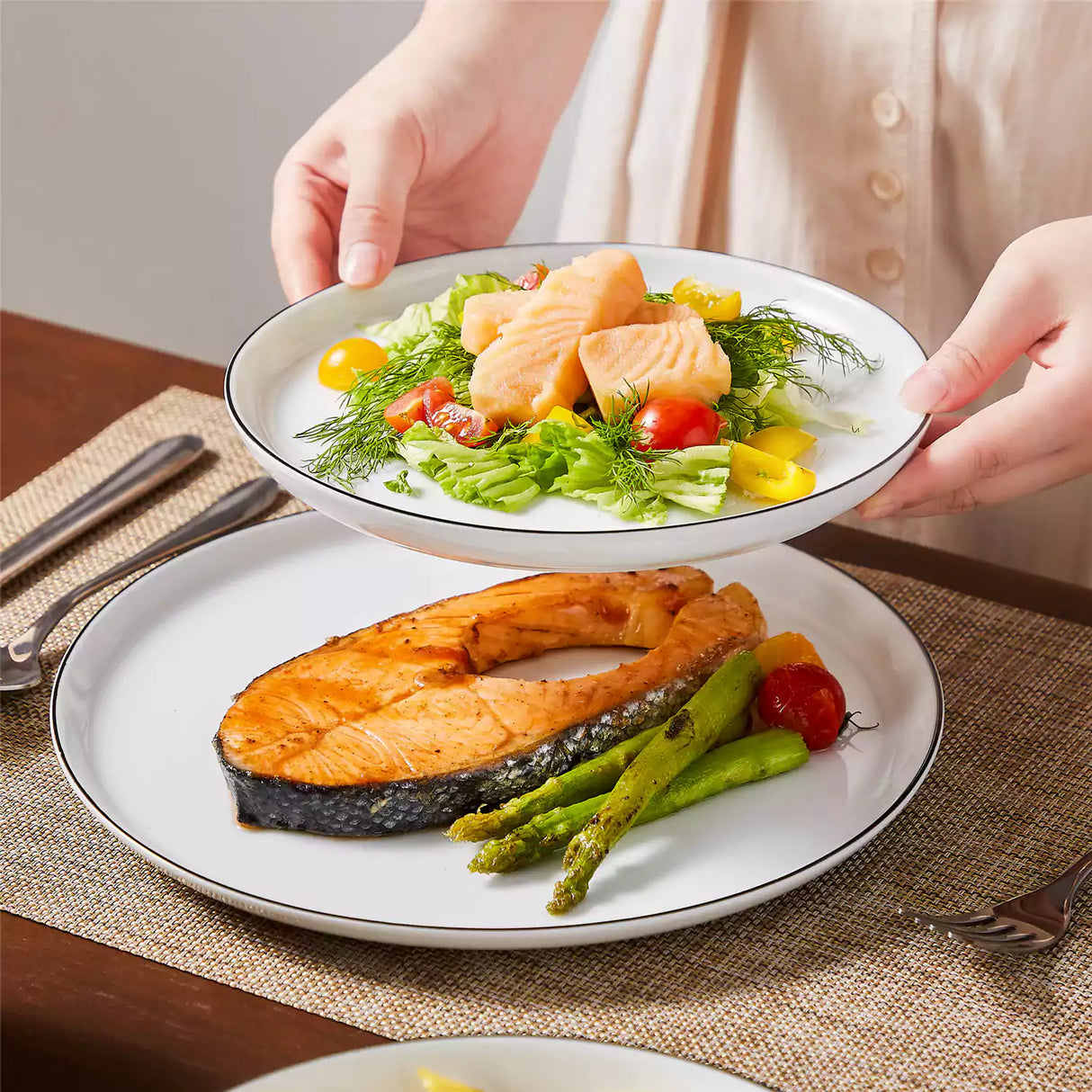 Lexi 16 Piece Dinnerware Set