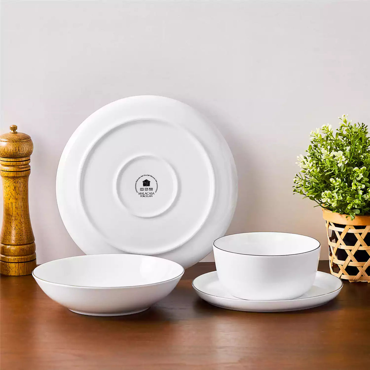 Lexi 16 Piece Dinnerware Set