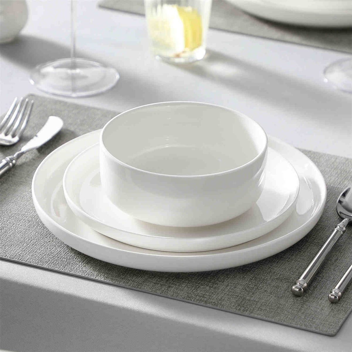 Luna Marble Blue 18 Piece Dinnerware Set