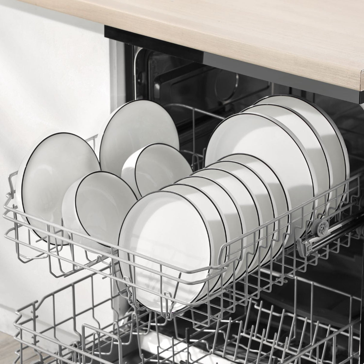Luna 24 Piece Dinnerware Set for 6