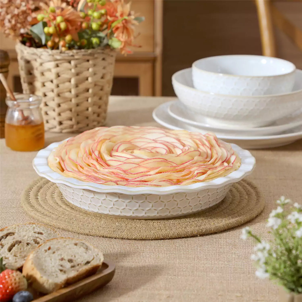 Lydia Fluted Pie Pan