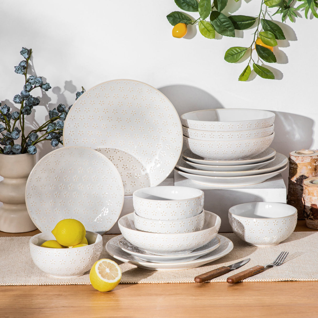 Lydia 16 Piece Antique White Dinnerware Set