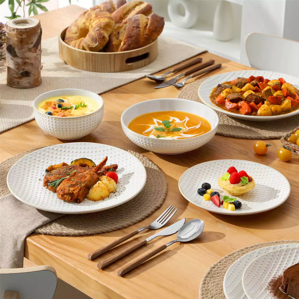 Lydia 16 Piece Antique White Dinnerware Set
