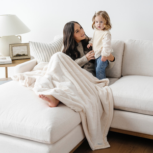 Lush XL Throw Blankets by Saranoni