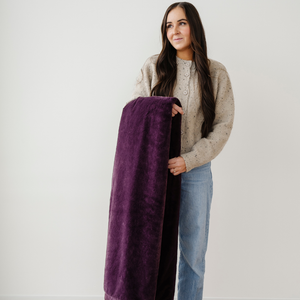 Lush XL Throw Blankets by Saranoni