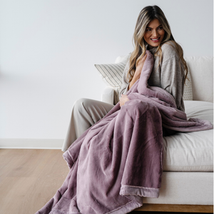 Lush XL Throw Blankets by Saranoni