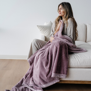Lush XL Throw Blankets by Saranoni