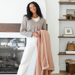 Lush XL Throw Blankets by Saranoni