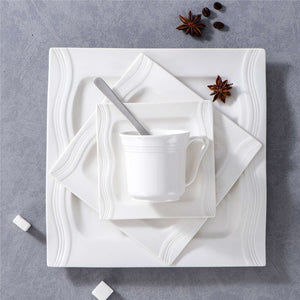 Mario 30 Piece Dinnerware Set
