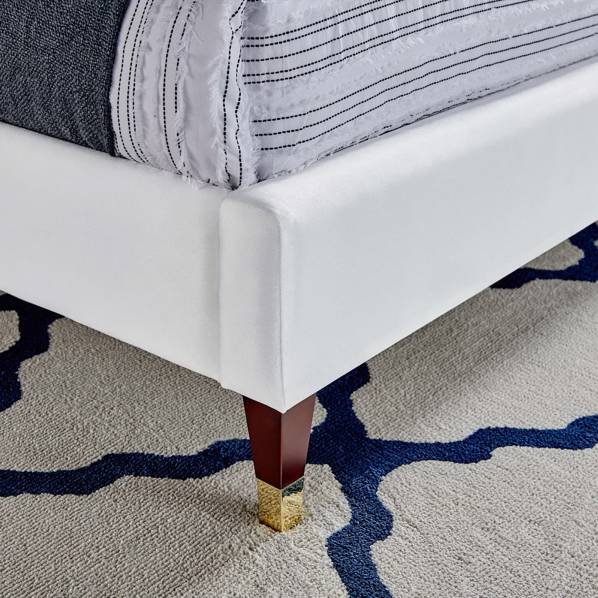 Roxanne Performance Velvet Queen Platform Bed by Modway