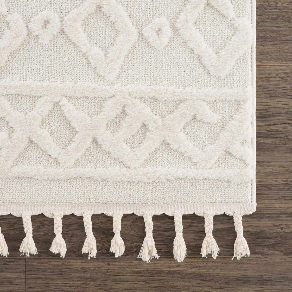 Gyundyukoru Area Rug