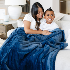 Lush XL Throw Blankets by Saranoni