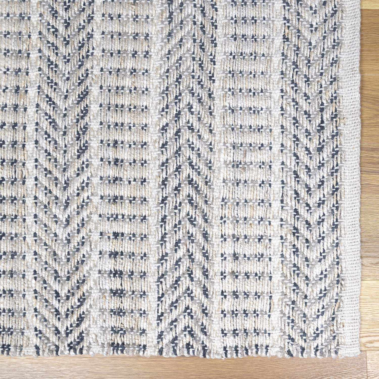 Pleak Handmade Jute Area Rug - Clearance