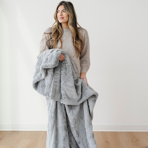 Faux Fur XL Throw Blankets by Saranoni