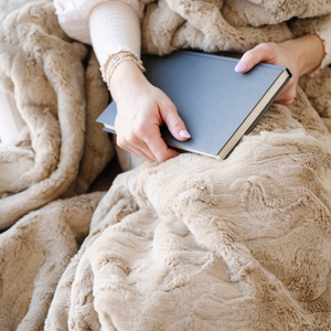 Faux Fur XL Throw Blankets by Saranoni