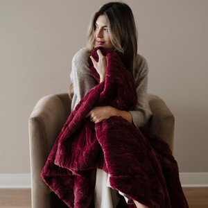 Faux Fur XL Throw Blankets by Saranoni