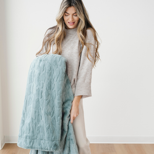Faux Fur Throw Blankets by Saranoni