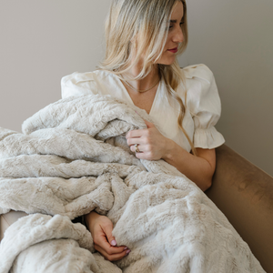 Faux Fur XL Throw Blankets by Saranoni