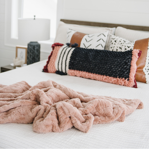 Faux Fur XL Throw Blankets by Saranoni