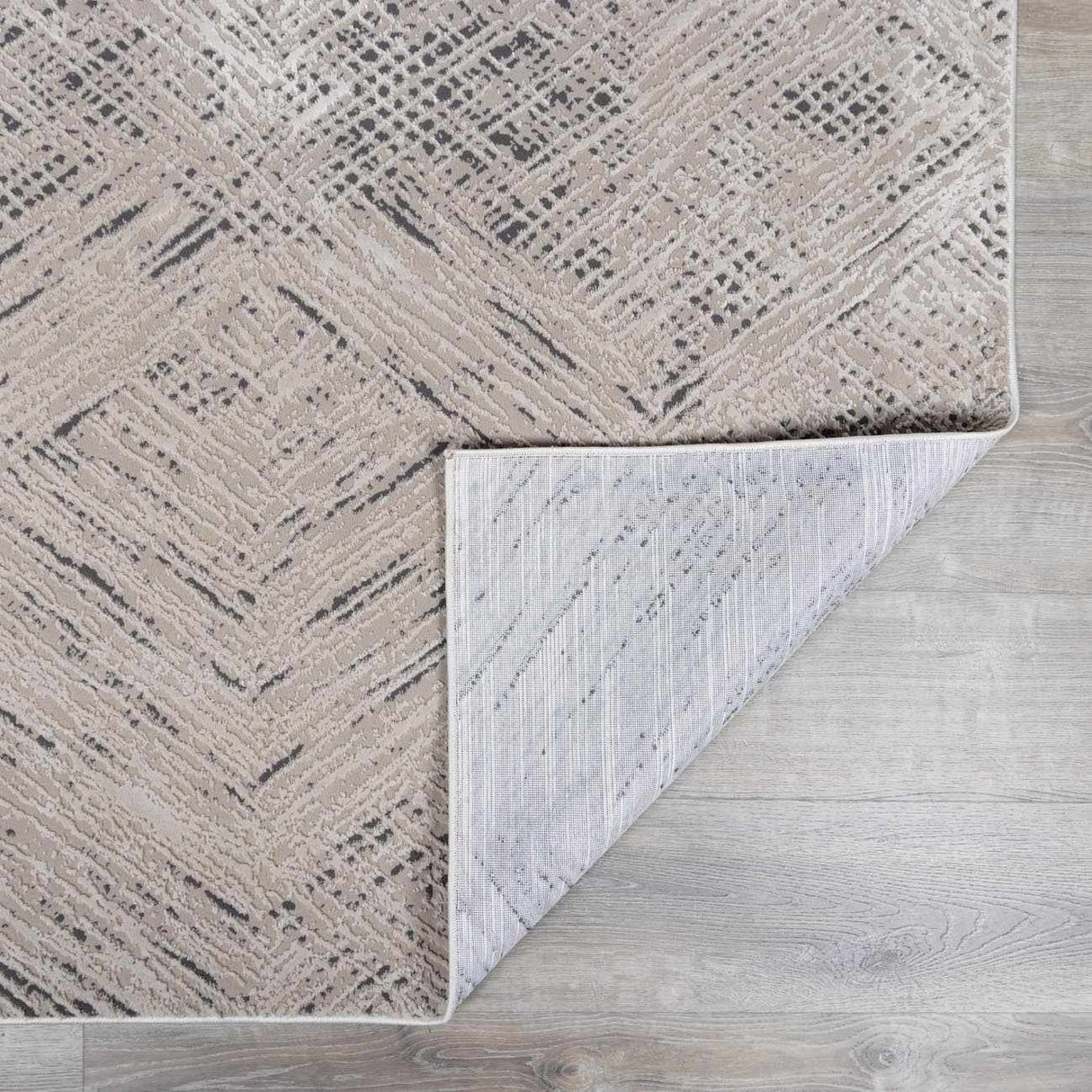 Garza Diamond Textured Washable Rug