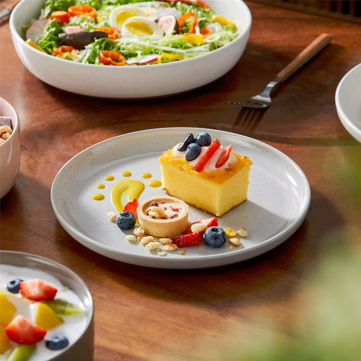 Tara 16 Piece Dinnerware Set