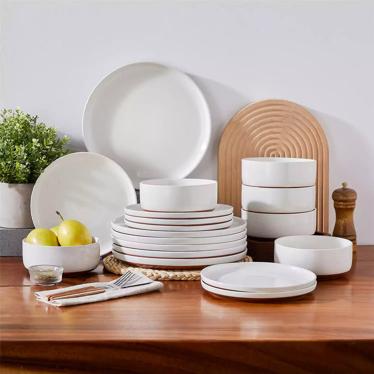 Tara 18 Piece Stoneware Dinnerware Set