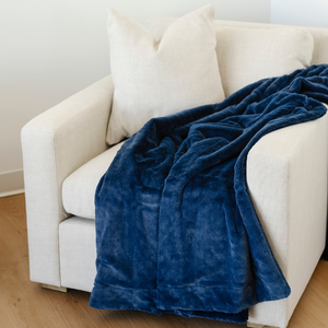 Lush Throw Blankets by Saranoni
