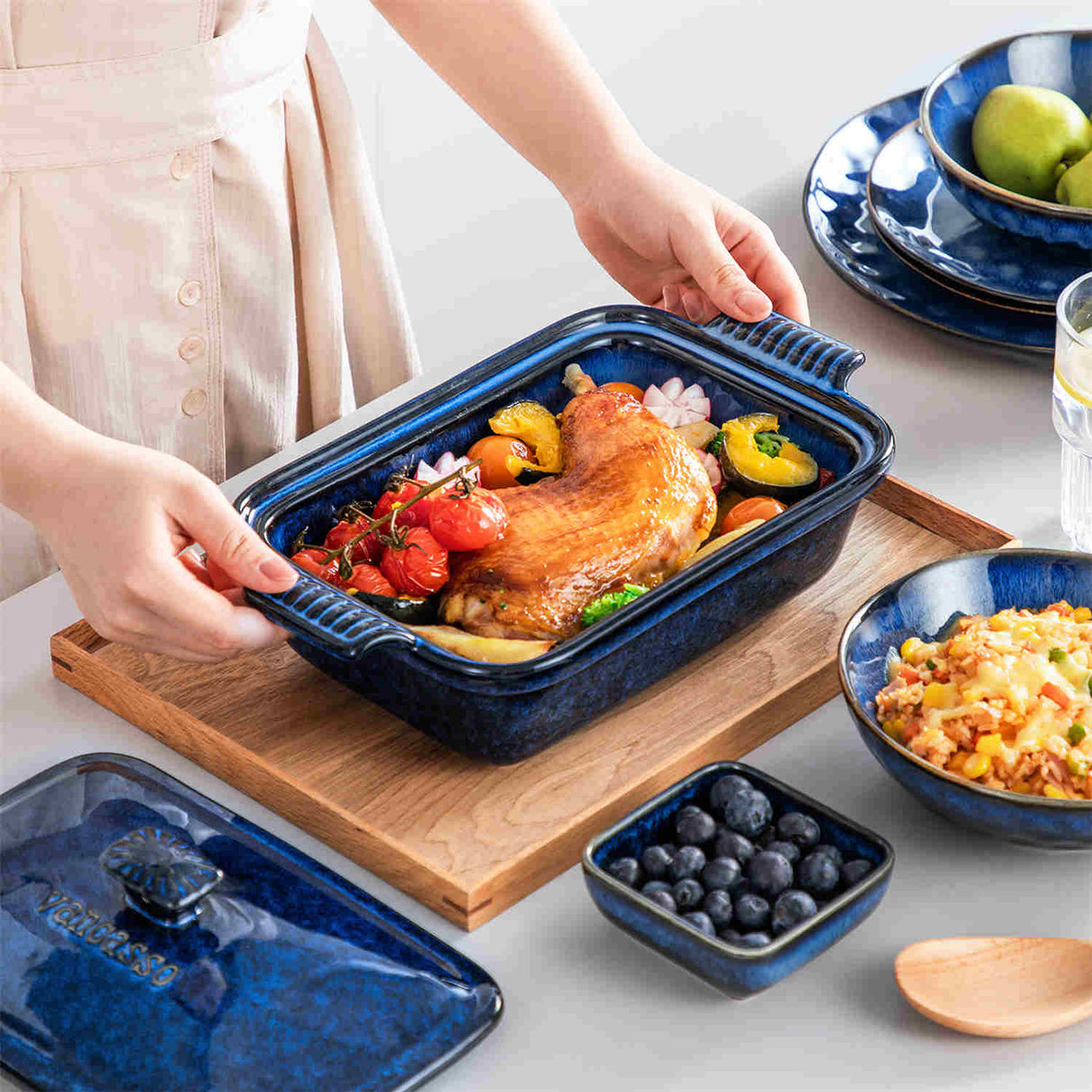 Starry Casserole With Lid 1.9QT