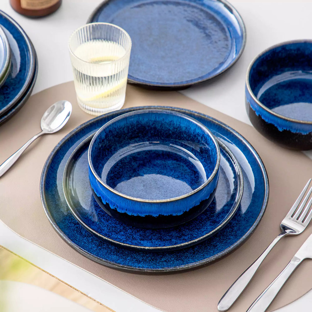 Starry Lipped-Edge 12 Piece Dinnerware Set