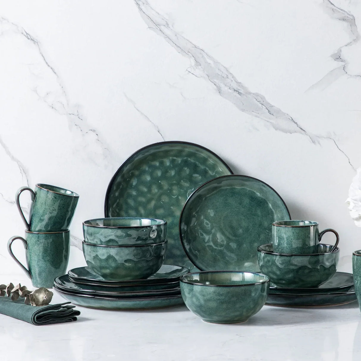 Starry 16 Piece Dinnerware Set