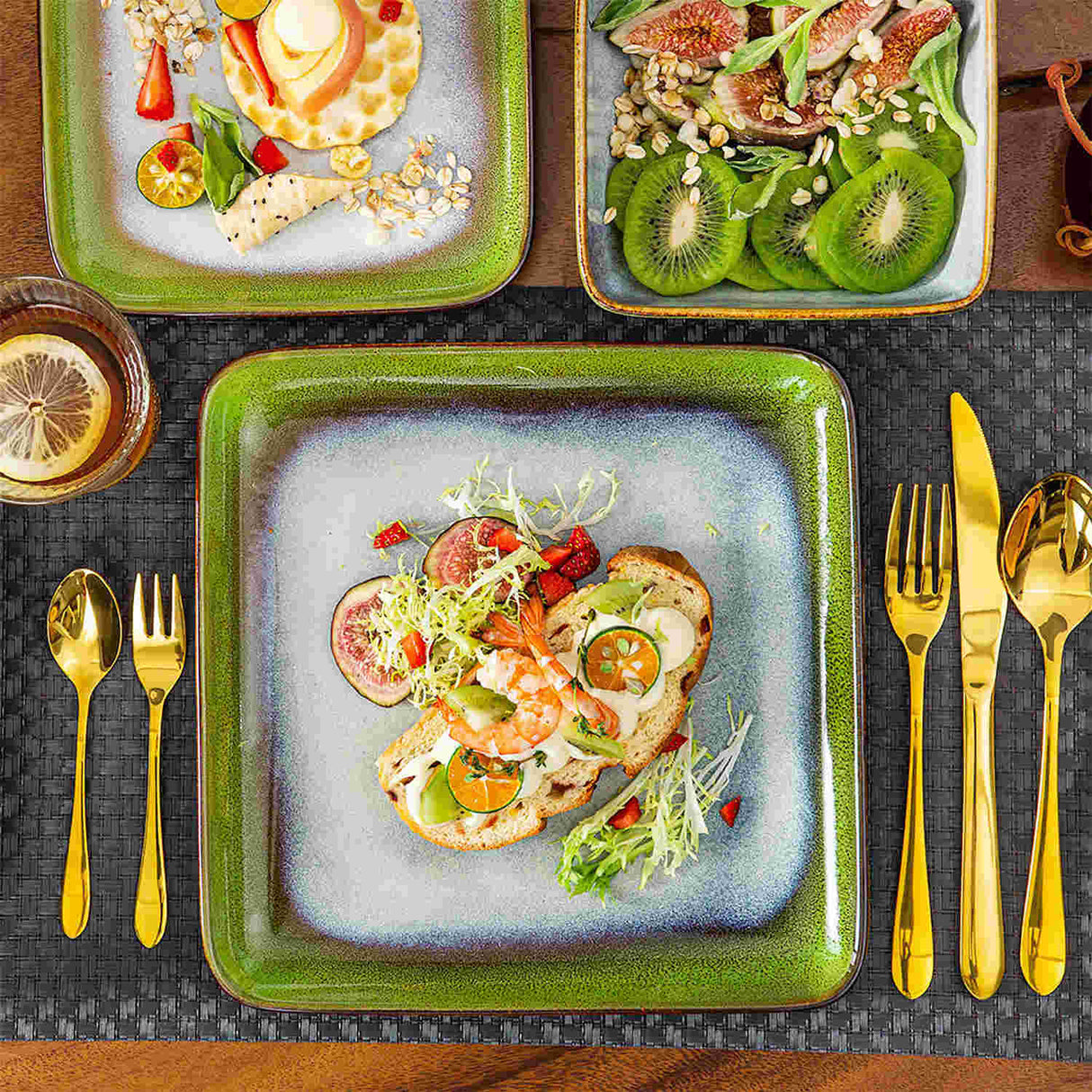 Stern 16 Piece Dinnerware Set