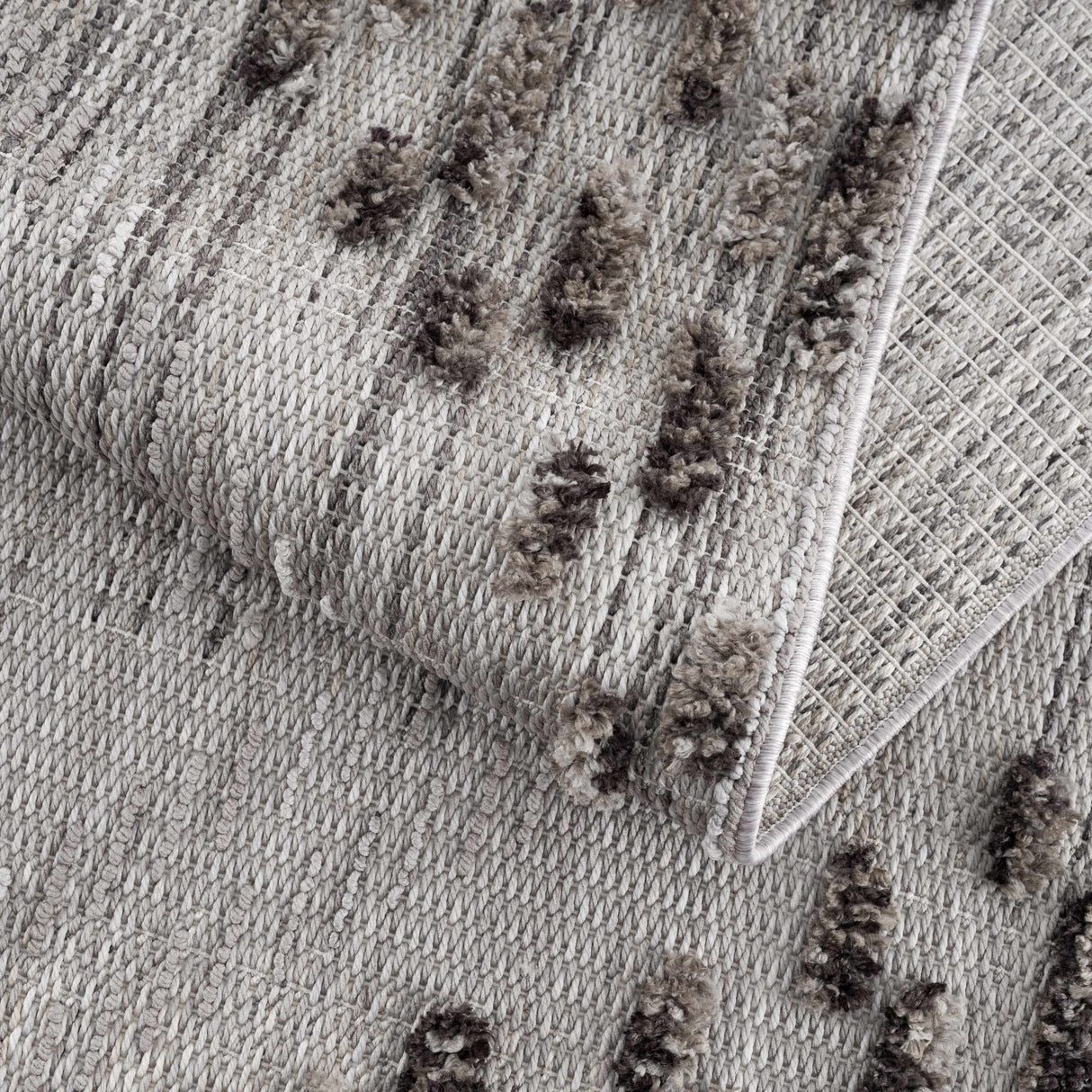 Cabarroguis Area Rug